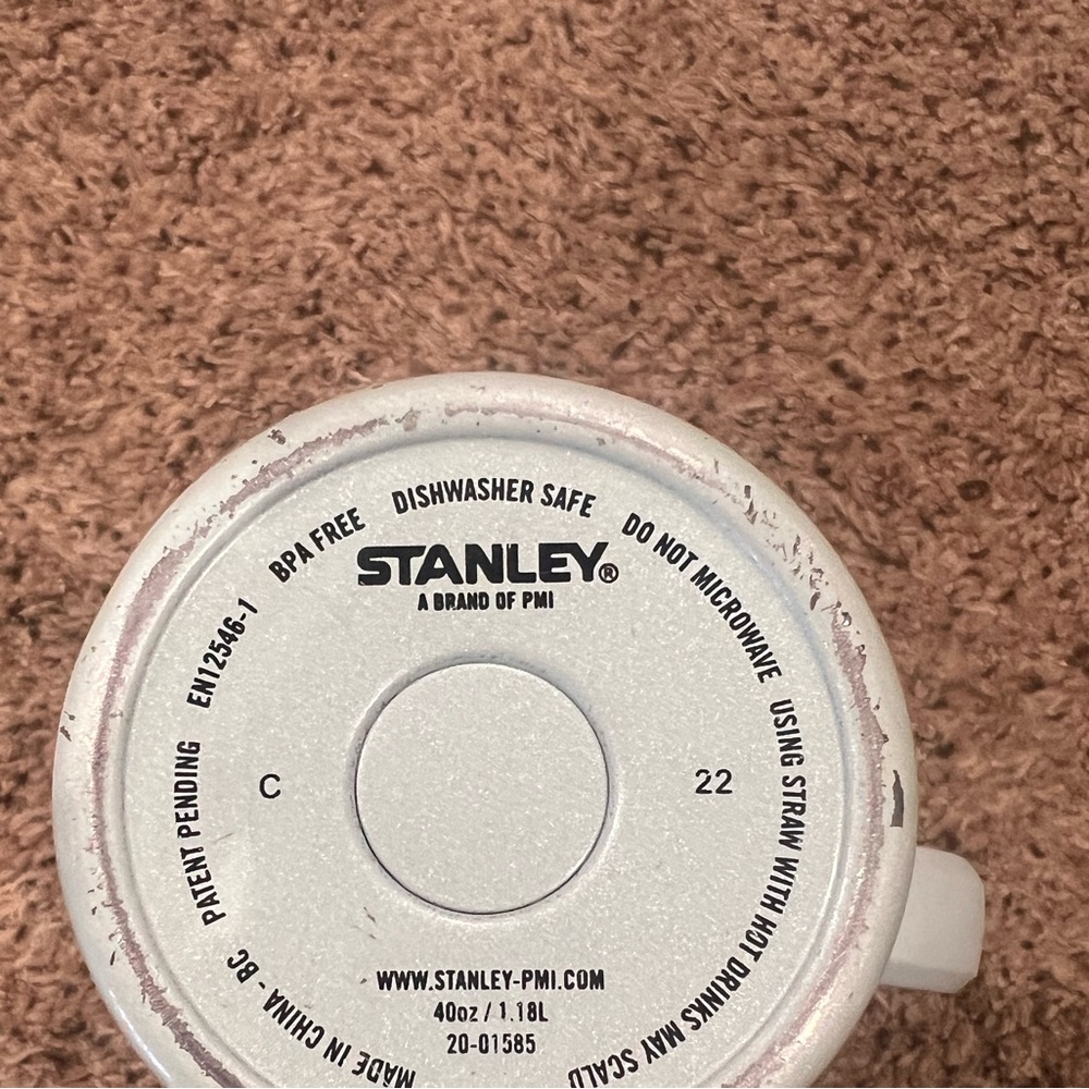Stanley Mint Colored 40oz tumbler - Picture 3 of 4
